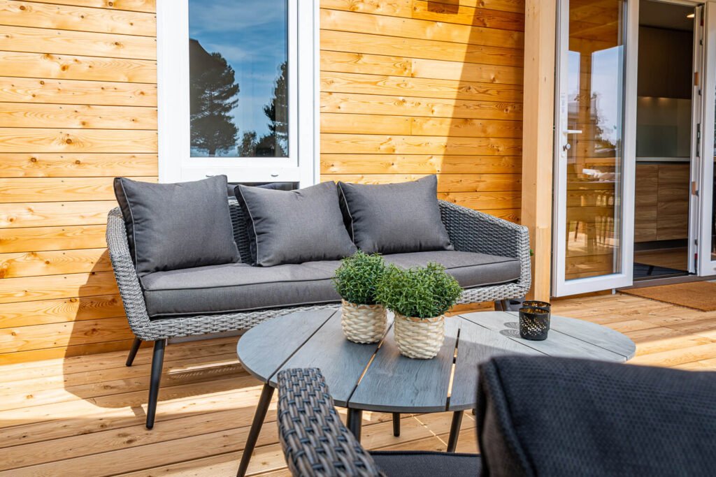 Terrasse med loungemøbler