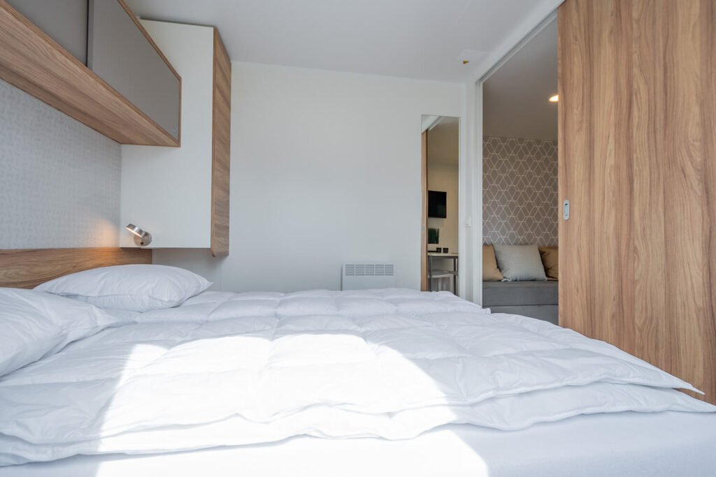 Stor dobbeltseng i mobile home