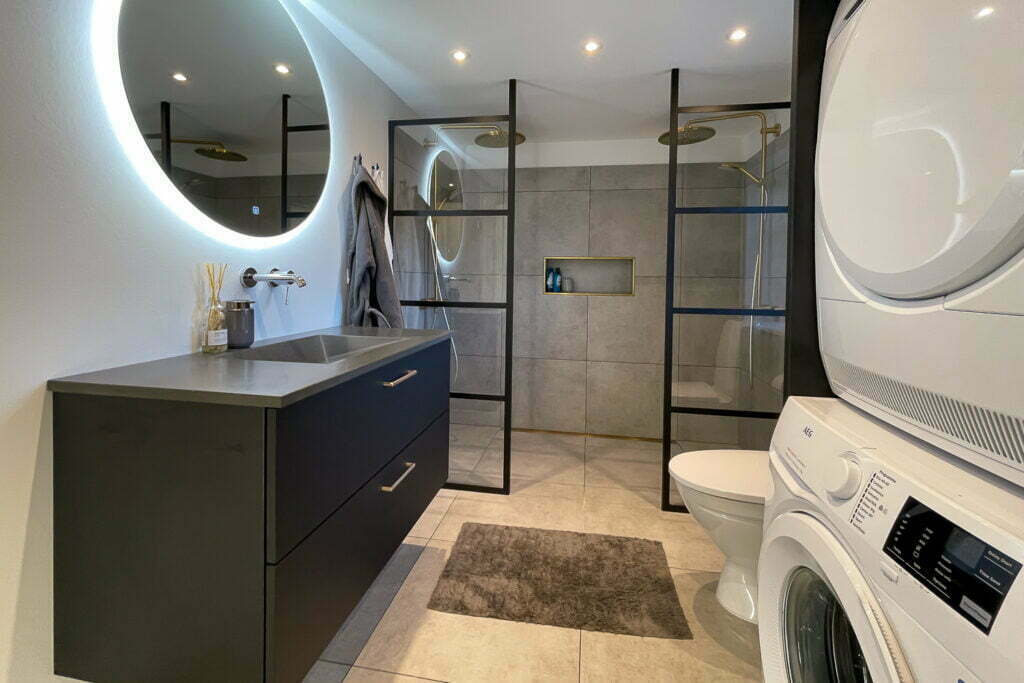 Vaskemaskine og tørretumbler i ferievilla