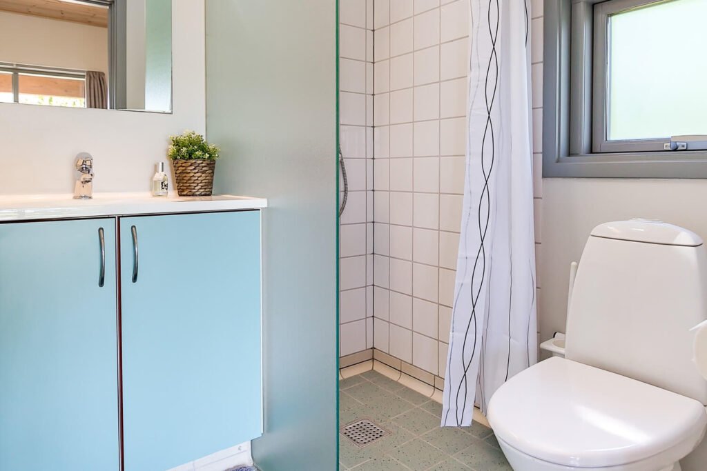 Hytte med badeværelse