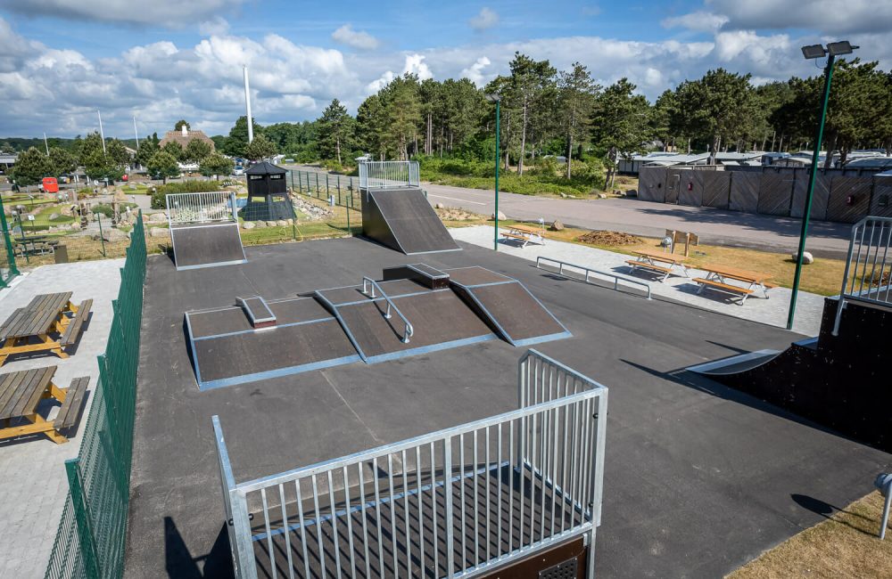 Campingplads med skaterbane