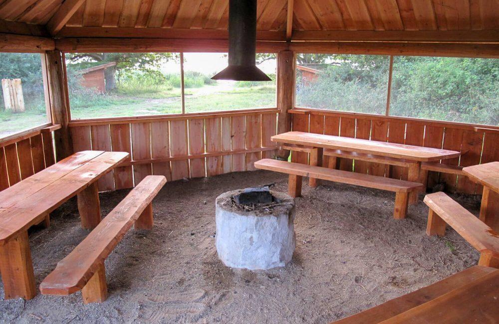 Madpakkehus og shelters ved Fedhavnen