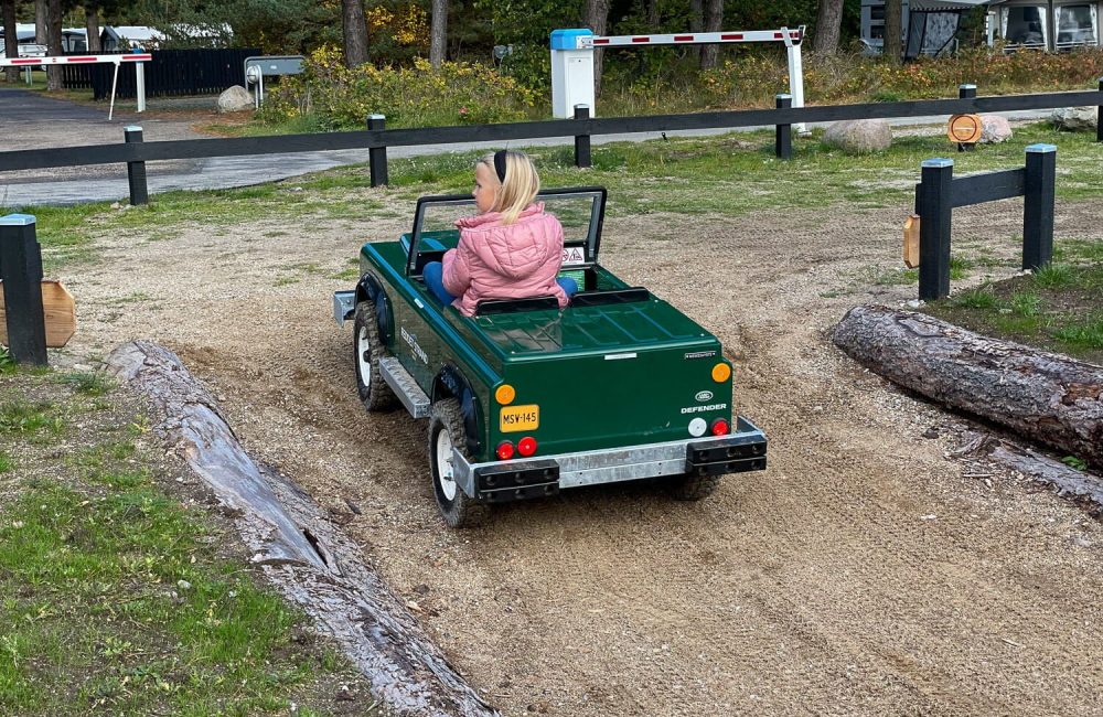 land-rover-minitrack-7