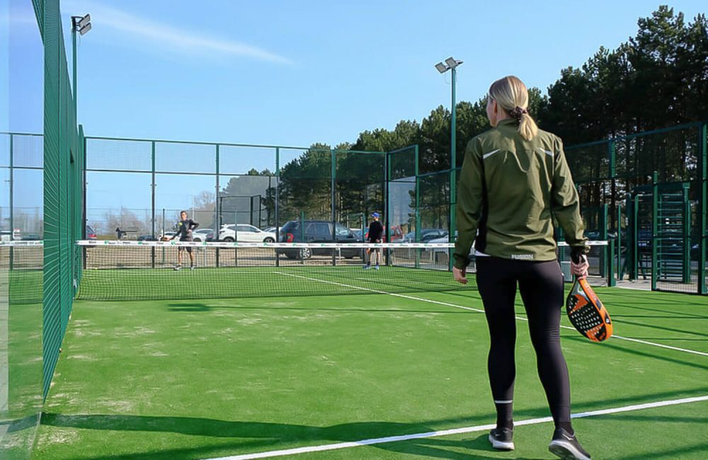 Padel tennis på Feddet